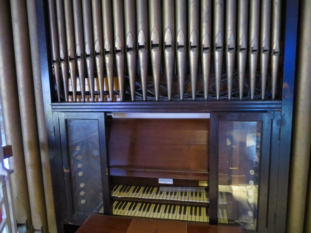 Historic organ at St. Mark's, Kapahulu